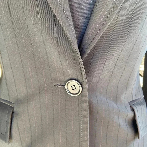 Holt Renfrew | Blazer - Picture 3 of 7